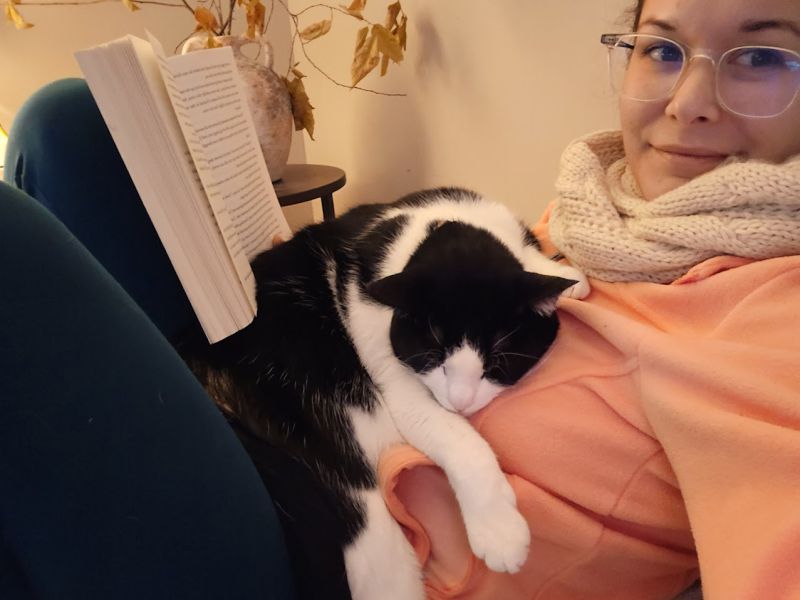 Reading with the Cat